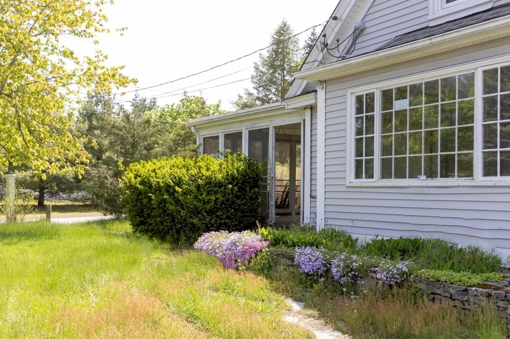 340 Tremont St, Rehoboth, MA 02769 exterior