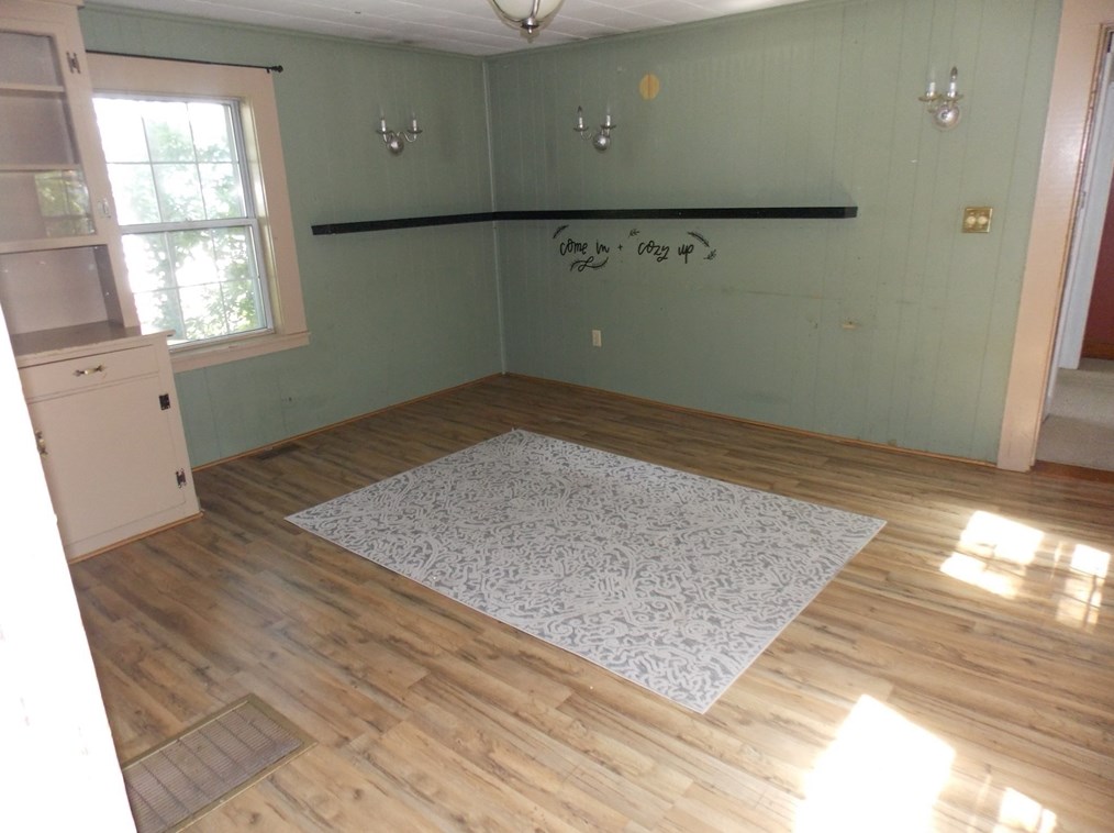 37 Fruit St, Milford MA 01757-3234 exterior