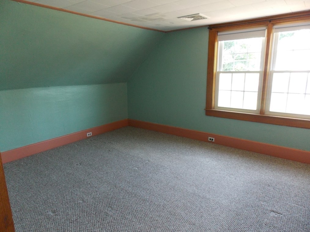 37 Fruit St, Milford MA 01757-3234 exterior