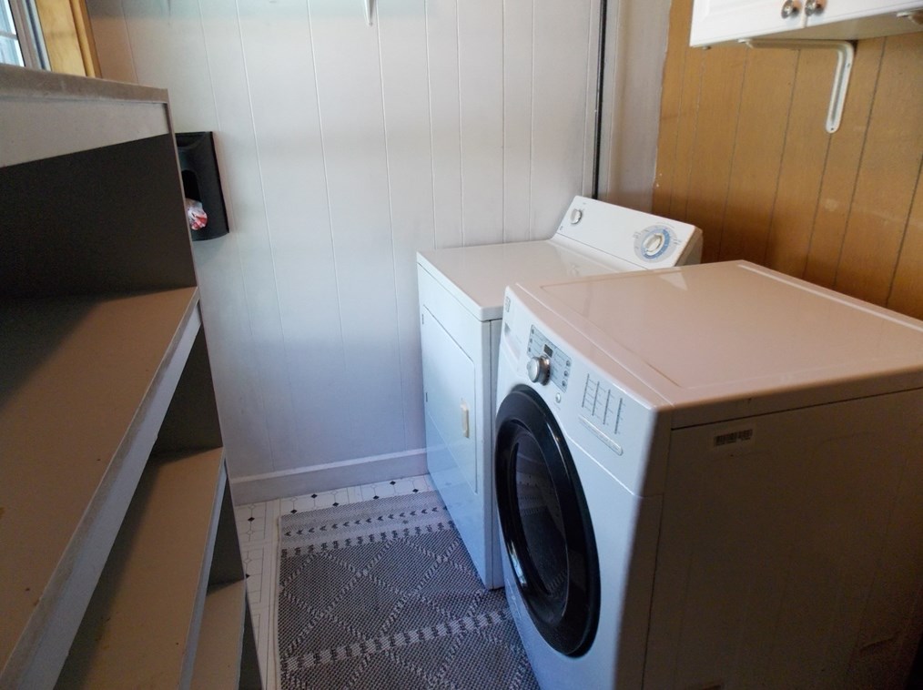 37 Fruit St, Milford MA 01757-3234 exterior