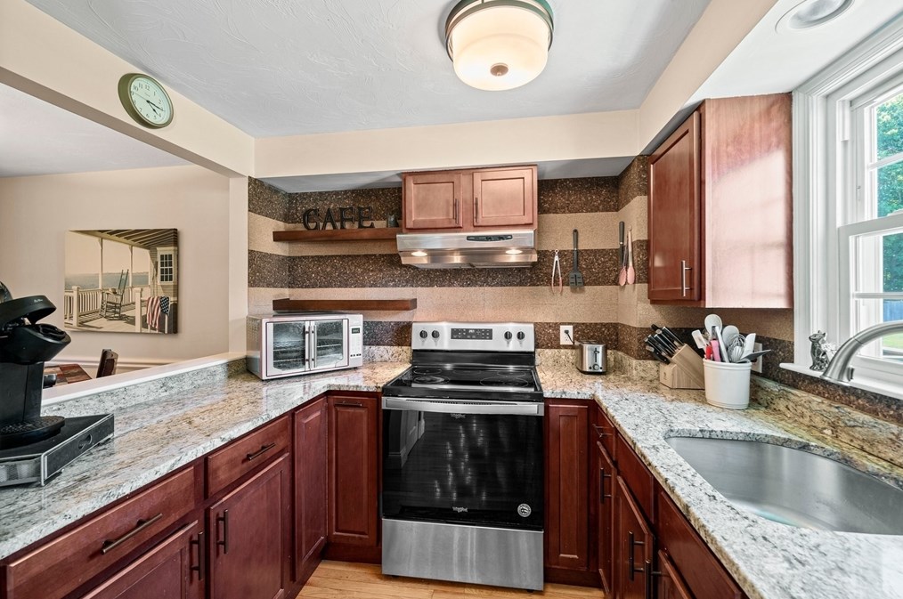 25 Reservoir Rd #d13, Pembroke, MA 02359