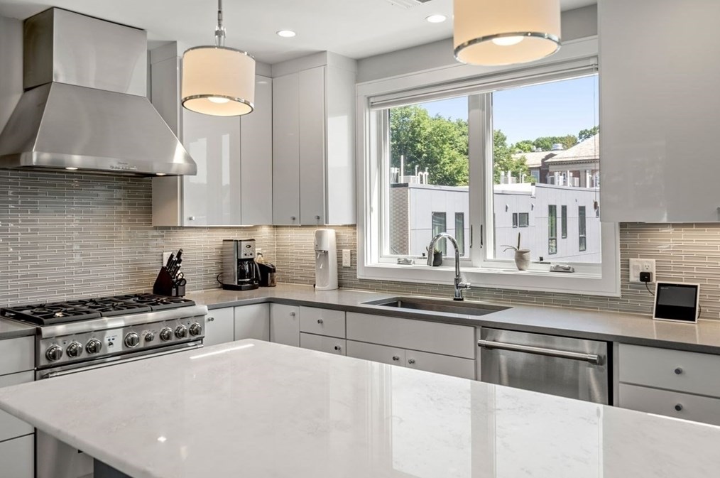 62 Cameron St, Brookline, MA 02445-7635