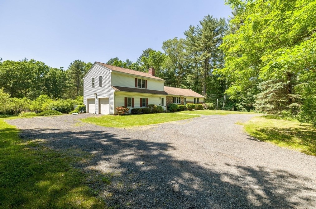 67 Gale Rd, Charlton, MA 01507 exterior