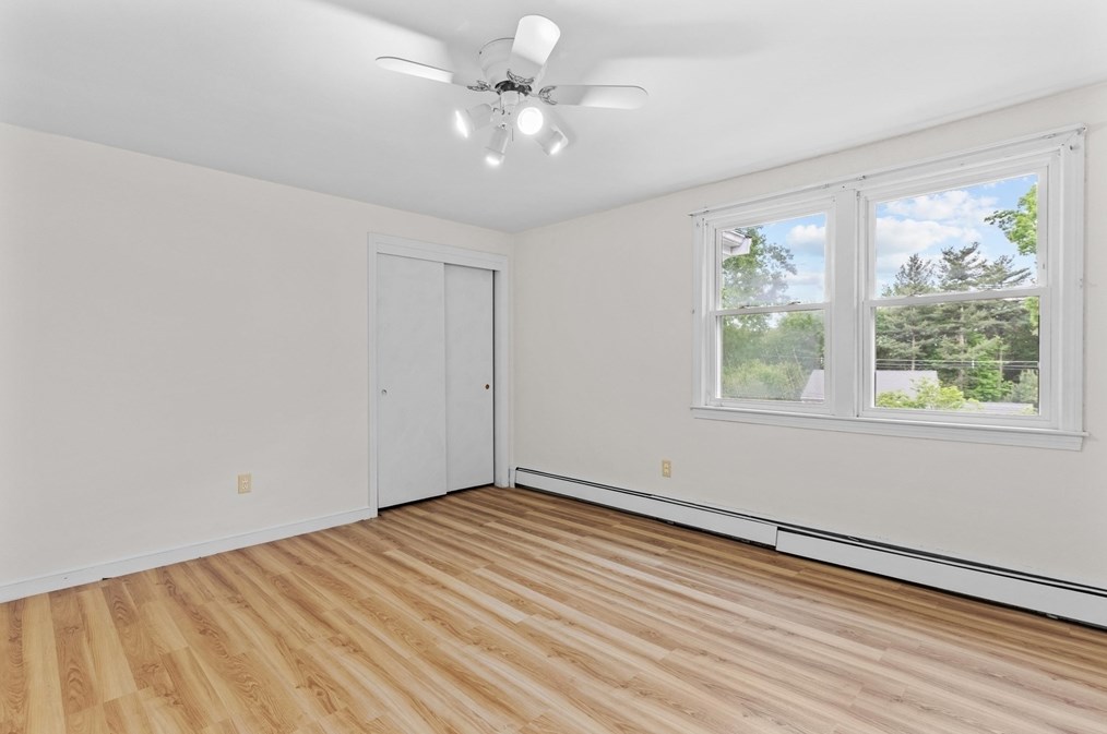 235 Daniels St, Franklin MA 02038-1104 exterior