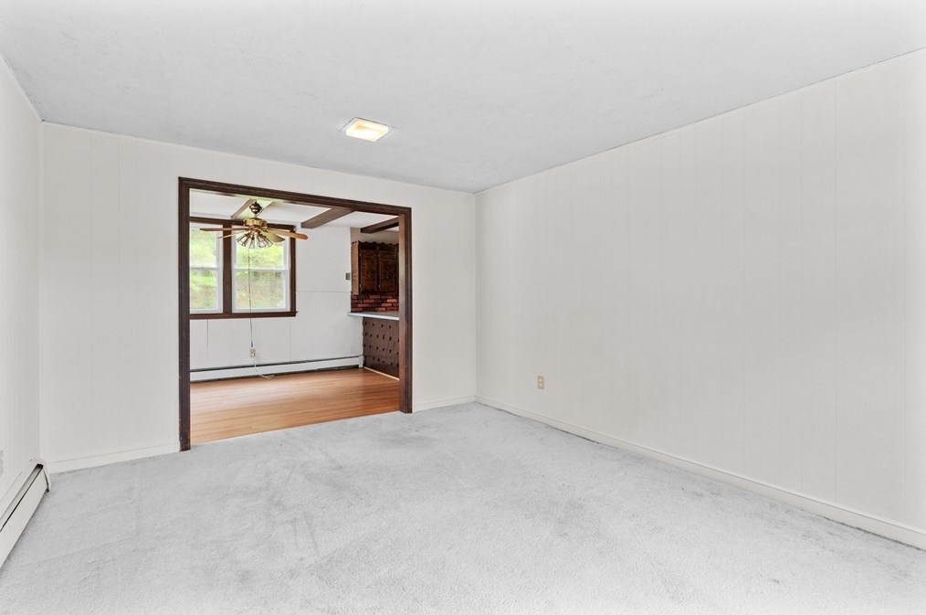 235 Daniels St, Franklin MA 02038-1104 exterior