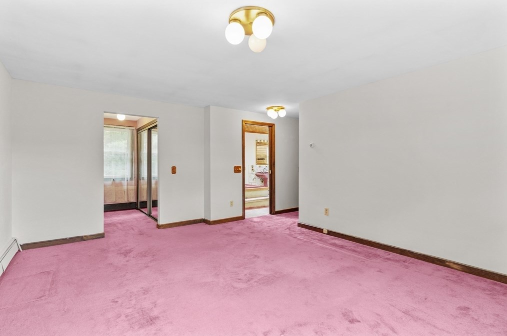 235 Daniels St, Franklin MA 02038-1104 exterior