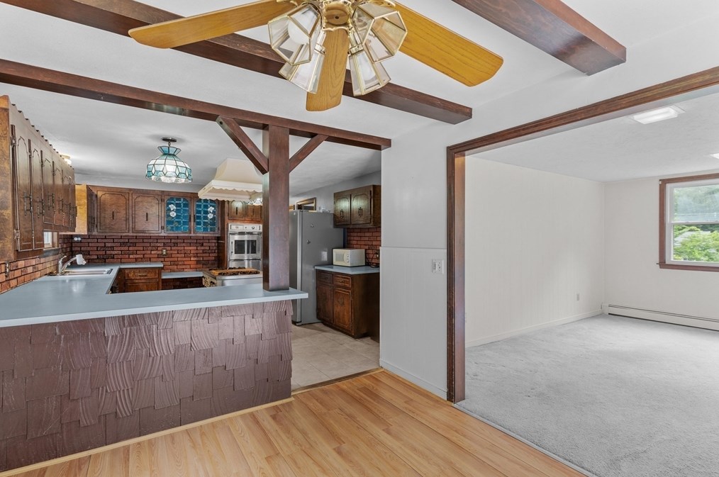 235 Daniels St, Franklin MA 02038-1104 exterior