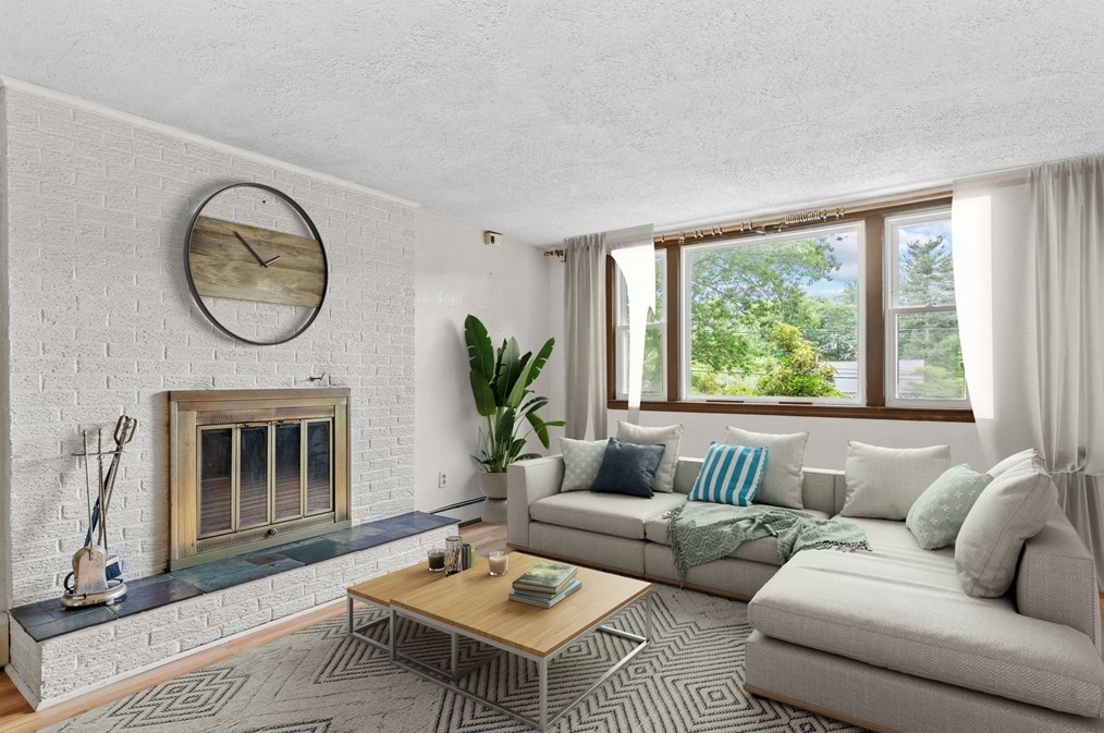 235 Daniels St, Franklin MA 02038-1104 exterior