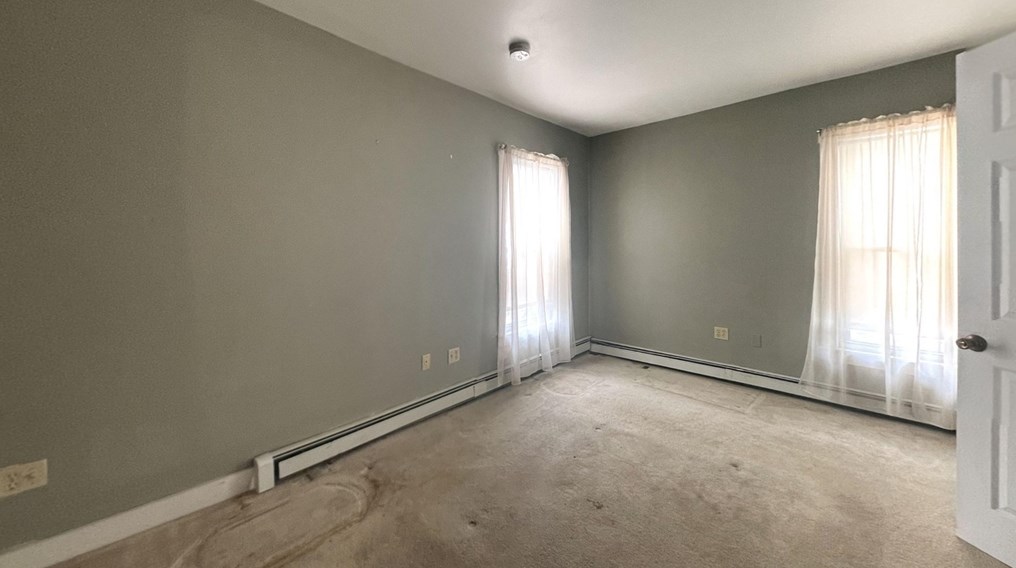 49 Arlington St, Fitchburg MA 01420-2246 exterior