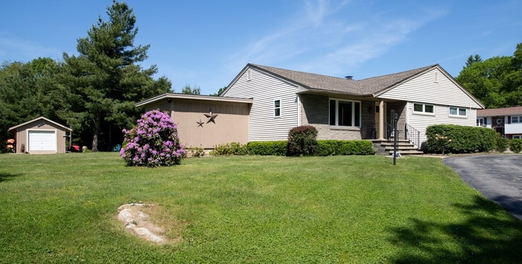 56 Monroe St, Westport, MA 02790 exterior
