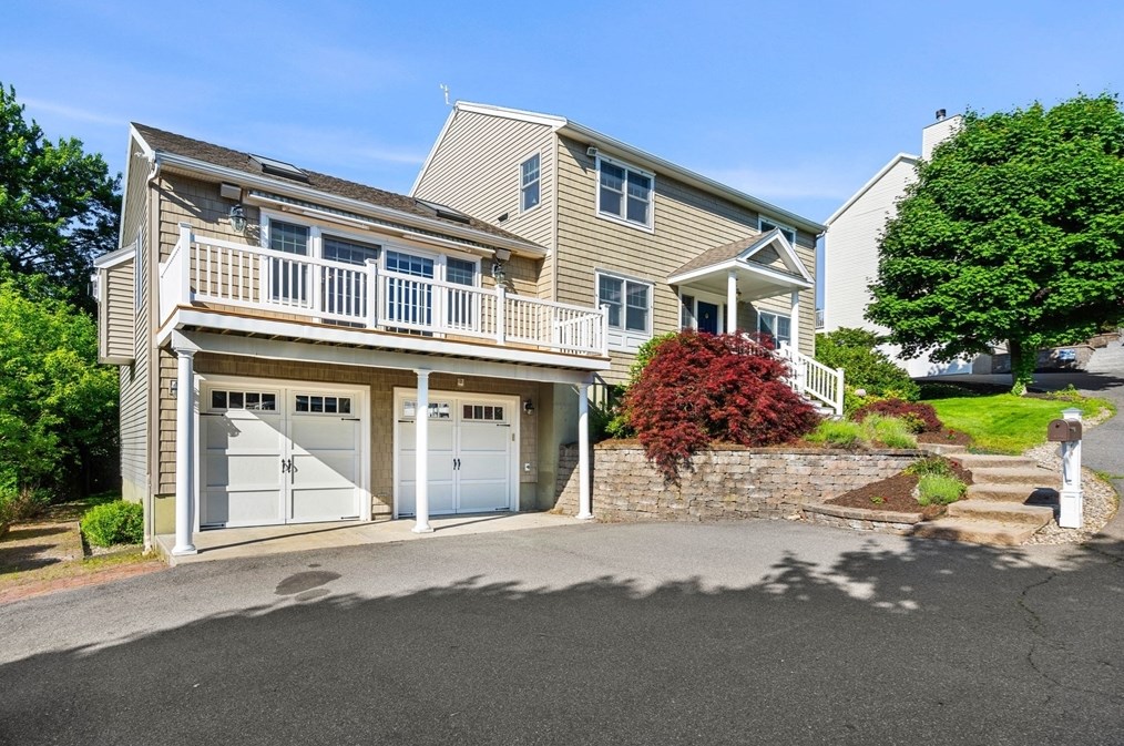 4 Scenic Ter, Salem, MA 01970 exterior