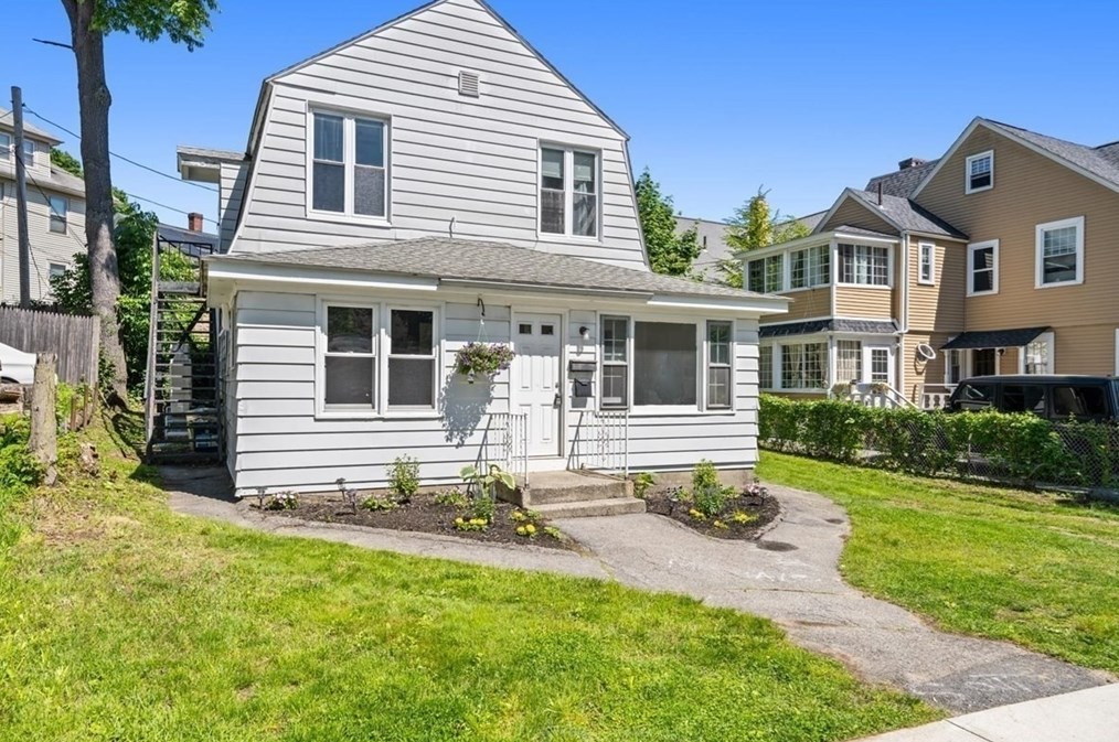 4 Howland Terrace #2, Worcester, MA 01602