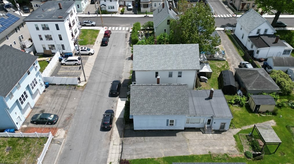 189 Emmett St, Lawrence MA 01843-1214 exterior