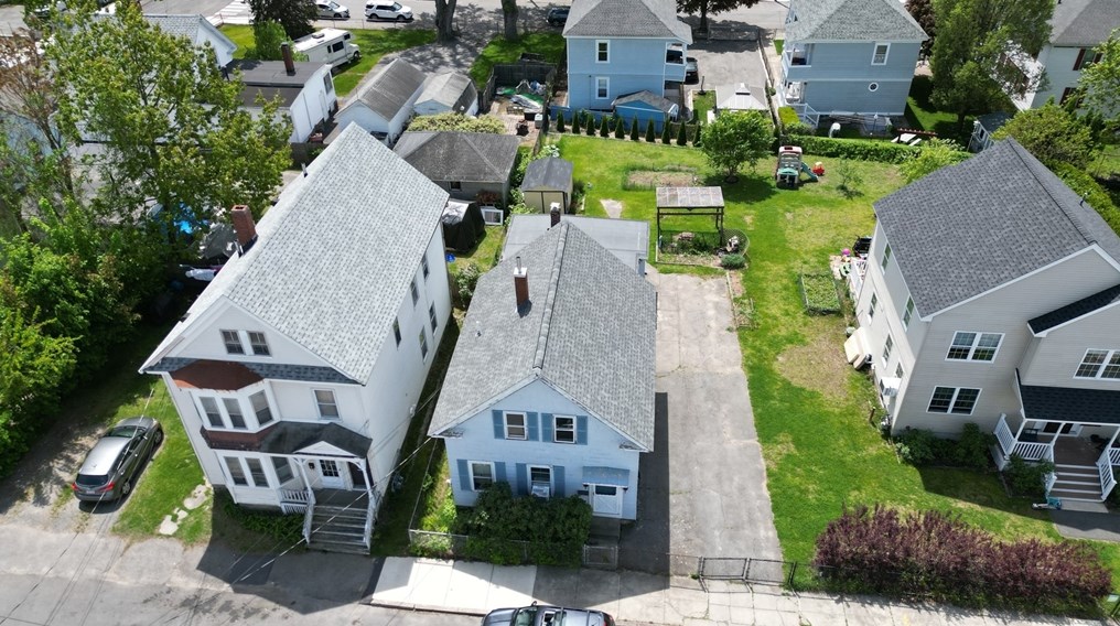 189 Emmett St, Lawrence MA 01843-1214 exterior