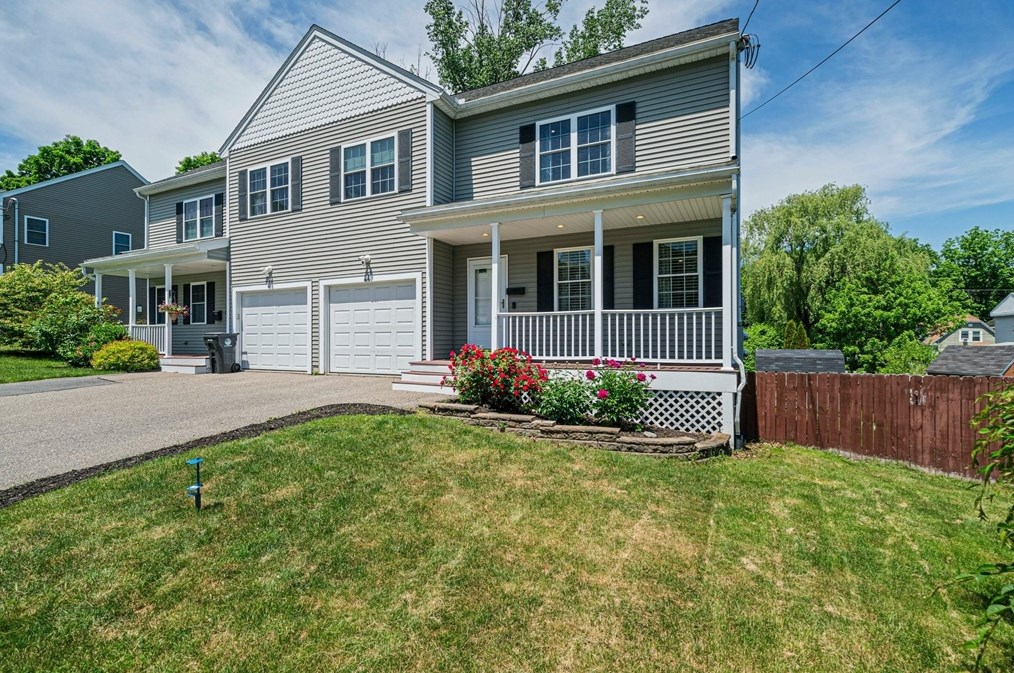 44 Bennington St, Haverhill, MA 01832-2506