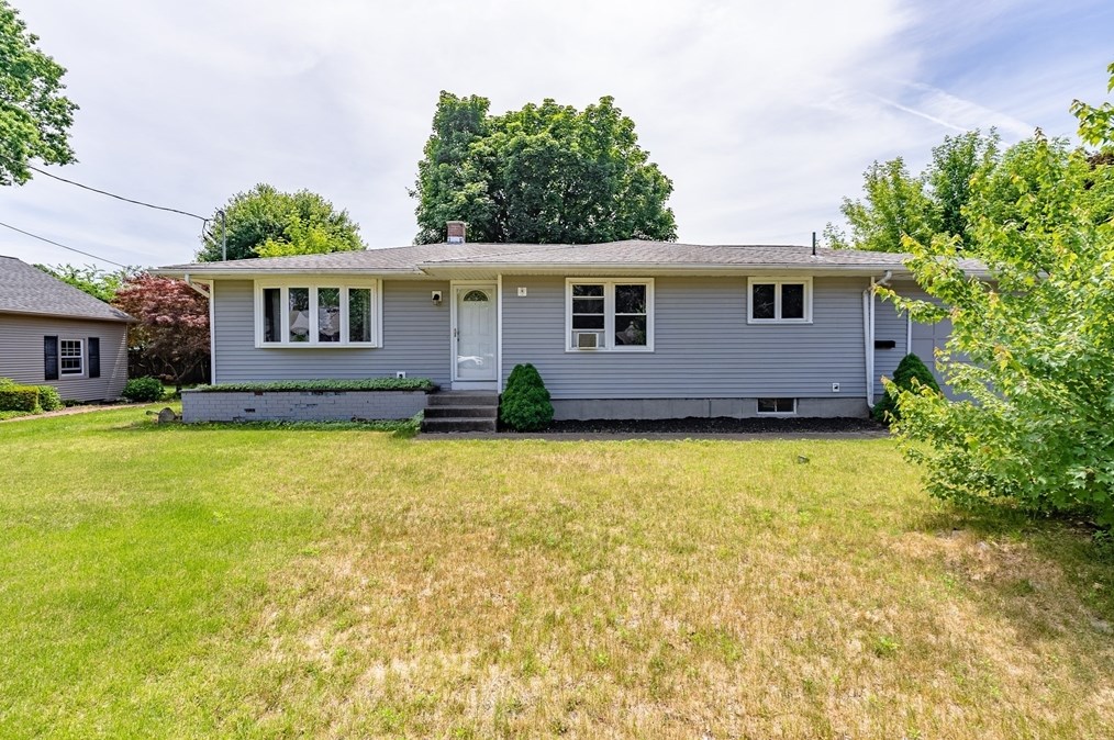 69 Wanda St, Chicopee, MA 01013 exterior