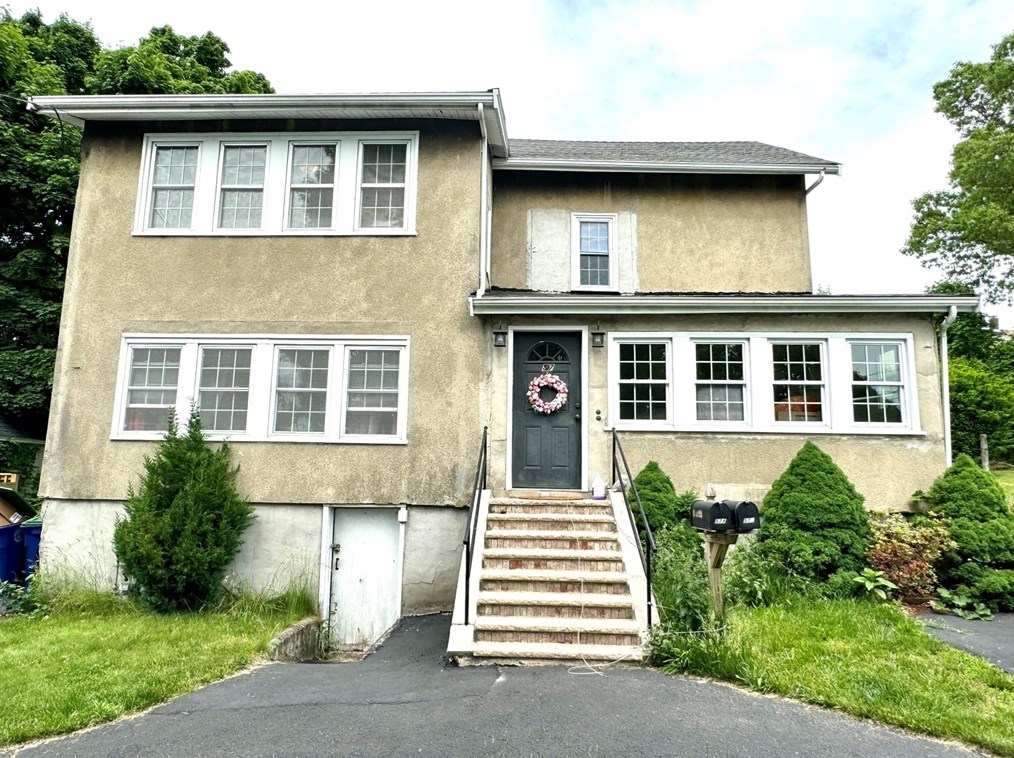 57 Marietta Ave, Braintree MA 02184-1216 exterior