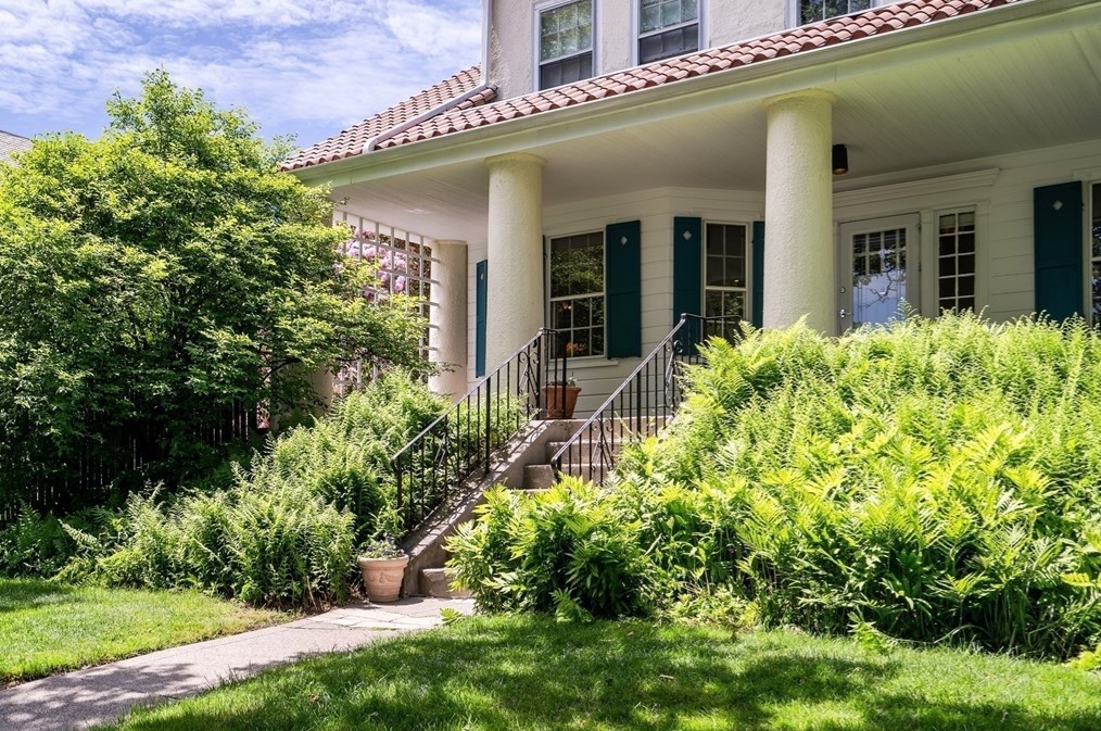 124 Theodore Parker Rd, Roxbury-Xing, MA 02132 exterior