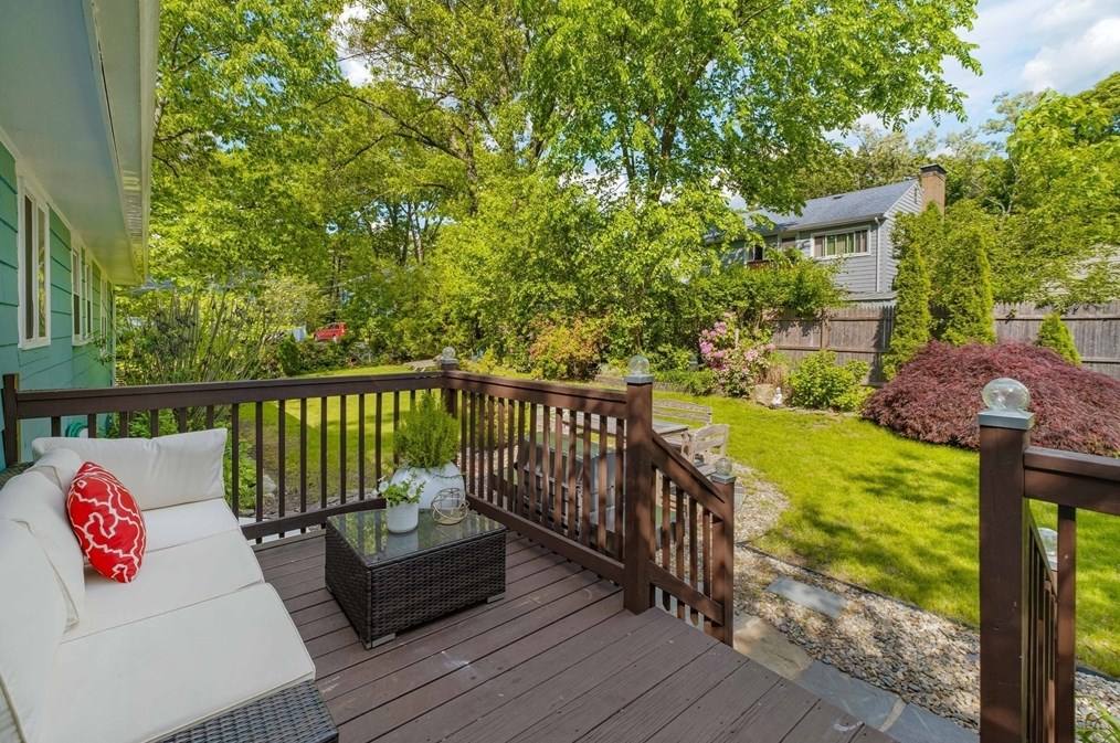 29 Deering Ave, Lexington, MA 02421-7522
