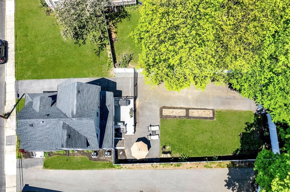 88 Oakdale Ave, Dedham MA 02026-3204 exterior