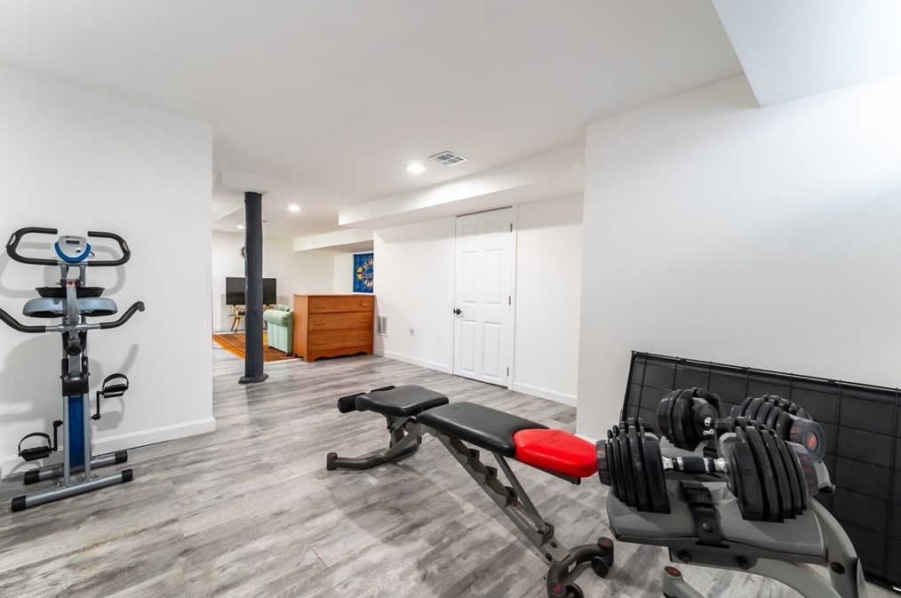 88 Oakdale Ave, Dedham MA 02026-3204 exterior