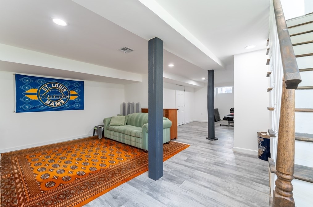 88 Oakdale Ave, Dedham MA 02026-3204 exterior