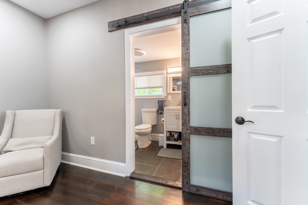 88 Oakdale Ave, Dedham MA 02026-3204 exterior