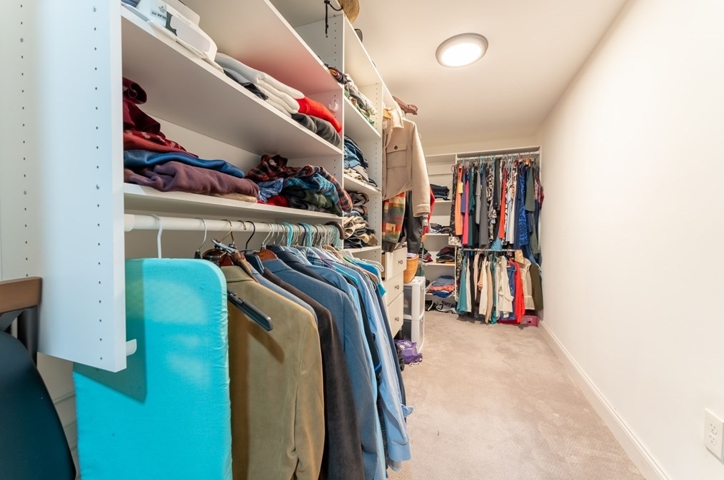 88 Oakdale Ave, Dedham MA 02026-3204 exterior