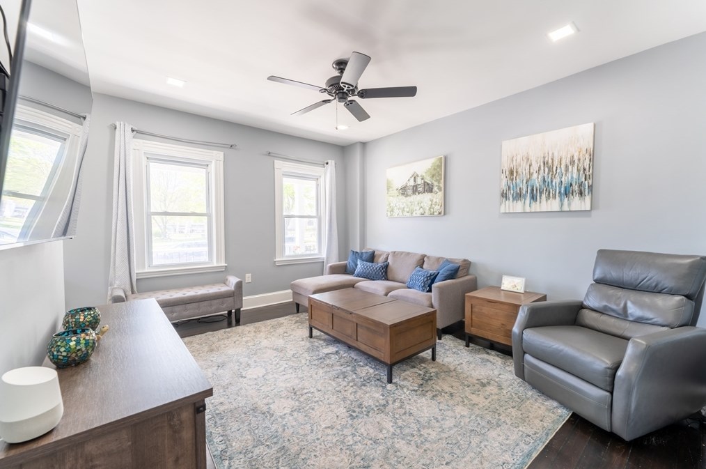 88 Oakdale Ave, Dedham MA 02026-3204 exterior