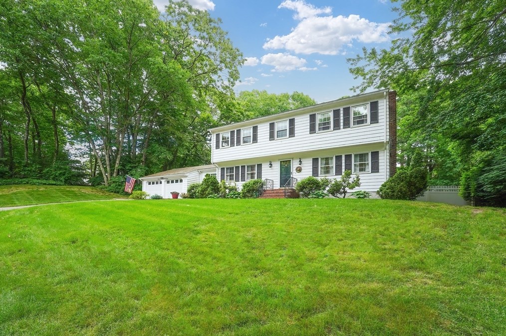 405 Beverly Rd, Franklin, MA 02038