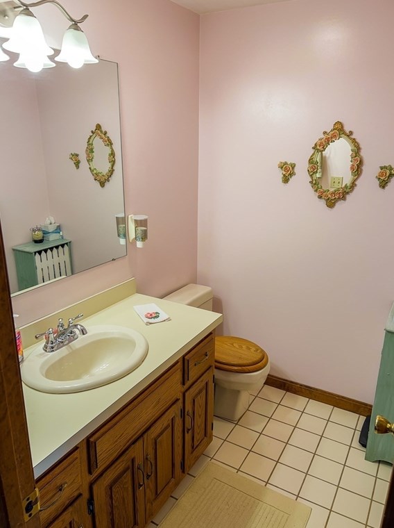 88 Dana Ave, Worcester MA  01604-3104 exterior