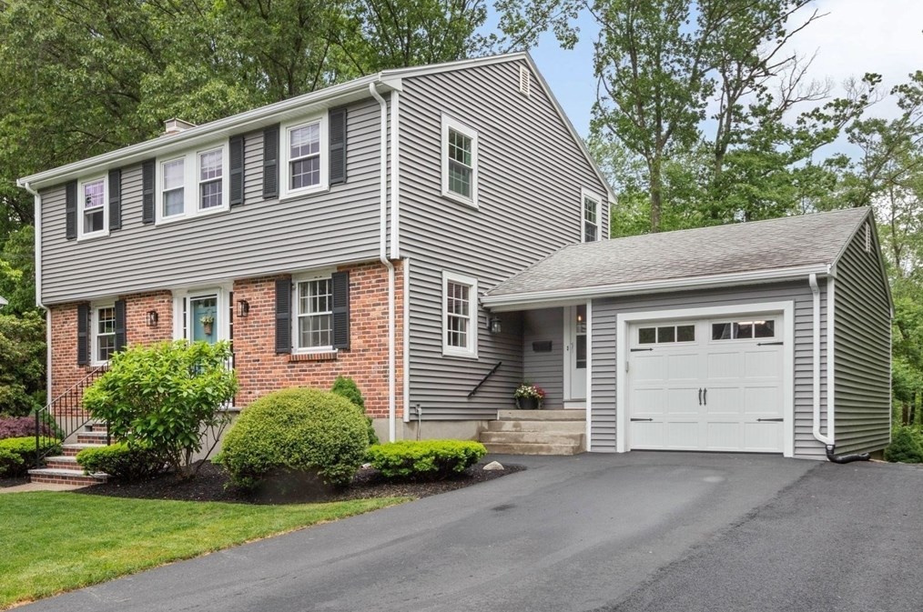20 Calvin Rd, Dedham, MA 02026