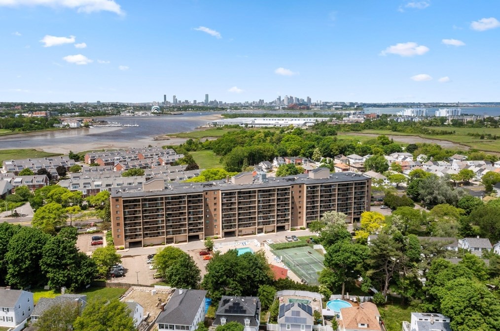 185 Quincy Shore Dr, Quincy MA  02171-2946 exterior