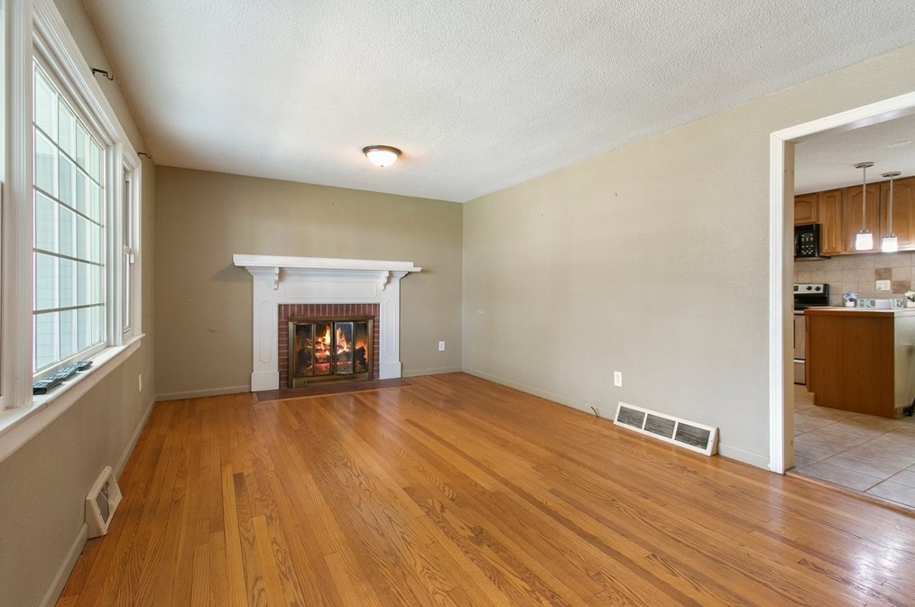 494 Tiffany St, Springfield MA  01108-3346 exterior