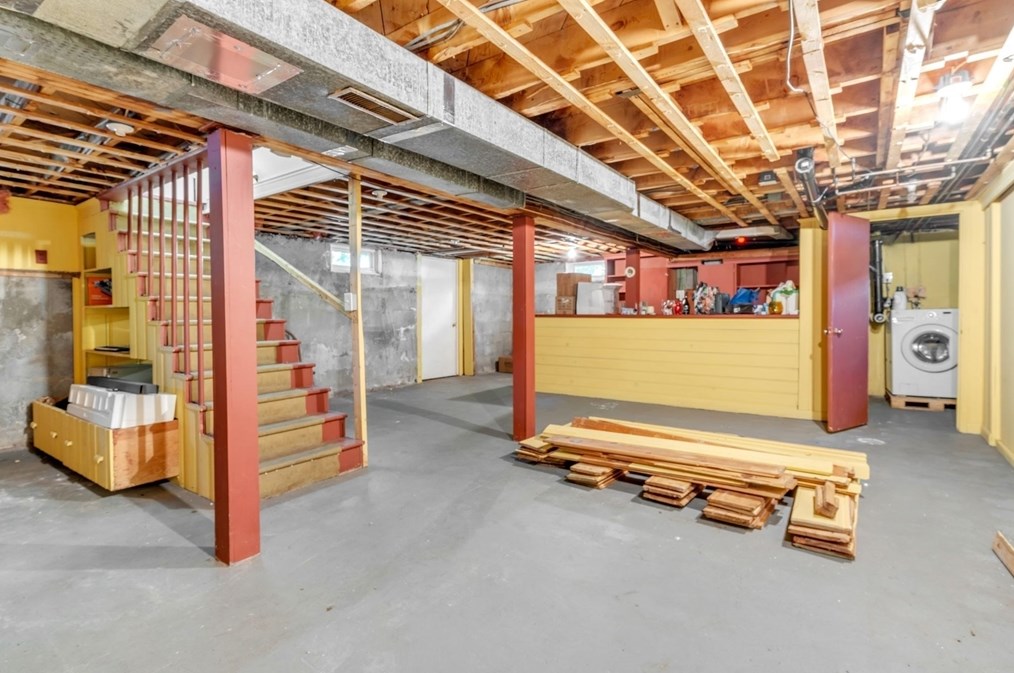 494 Tiffany St, Springfield MA  01108-3346 exterior