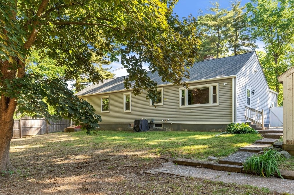 494 Tiffany St, Springfield MA  01108-3346 exterior