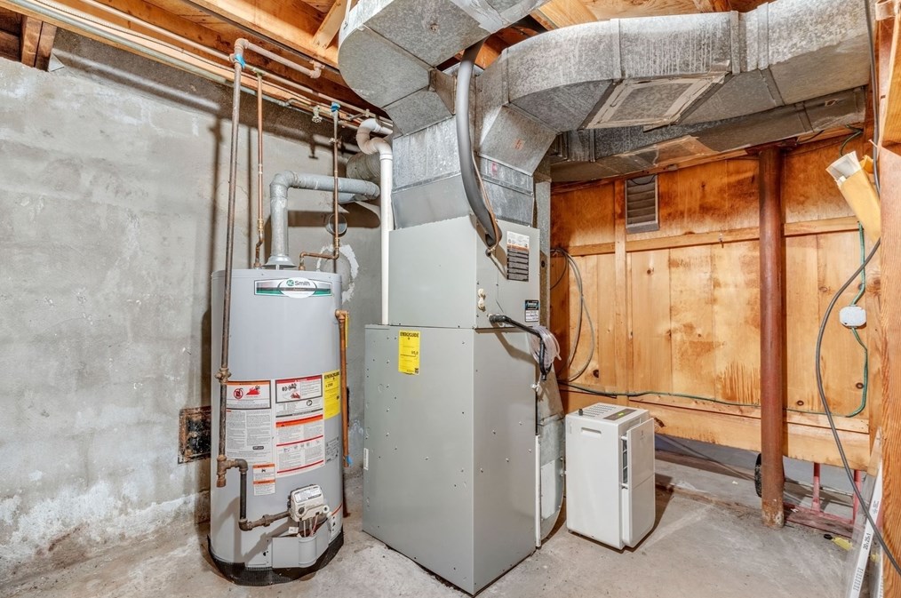 494 Tiffany St, Springfield MA  01108-3346 exterior