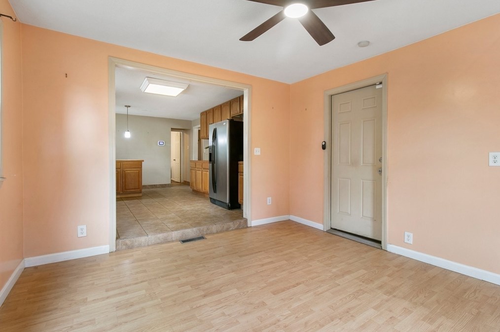 494 Tiffany St, Springfield MA  01108-3346 exterior