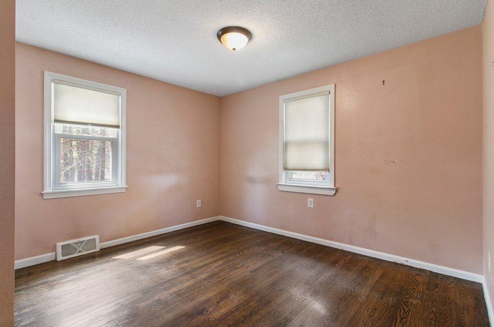 494 Tiffany St, Springfield MA  01108-3346 exterior