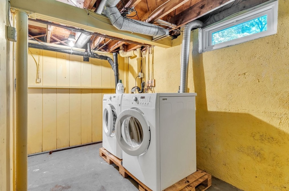 494 Tiffany St, Springfield MA  01108-3346 exterior