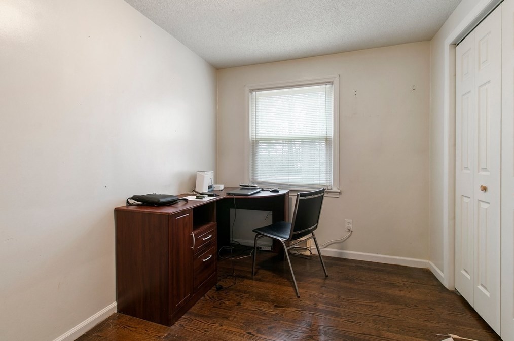 494 Tiffany St, Springfield MA  01108-3346 exterior