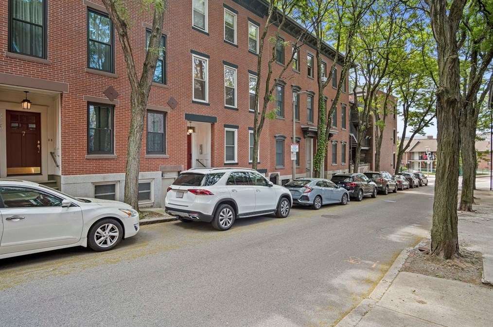 5 Auburn St, Boston MA  exterior