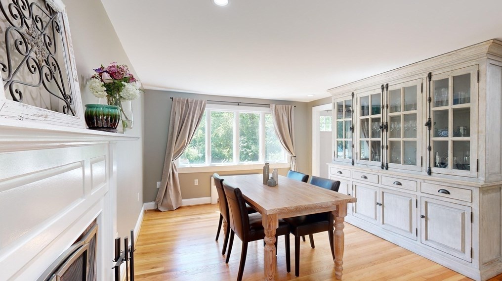 233 Park St, North Reading MA 01864-2573 exterior