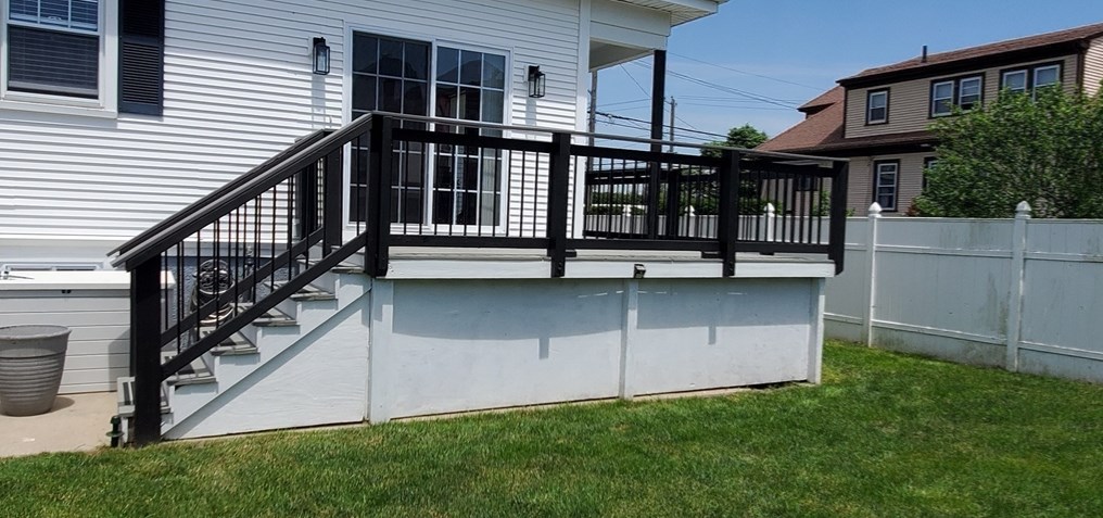 184 Matthew St, New Bedford MA 02740-1212 exterior