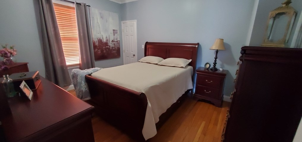 184 Matthew St, New Bedford MA 02740-1212 exterior