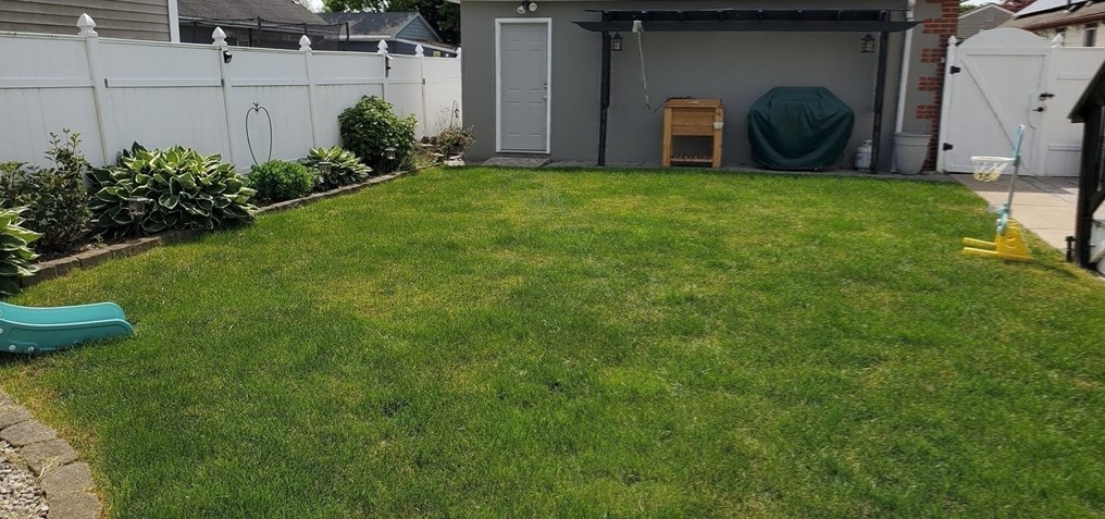 184 Matthew St, New Bedford MA 02740-1212 exterior