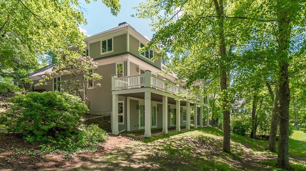 14 Choate Ln, Ipswich MA 01938-3013 exterior