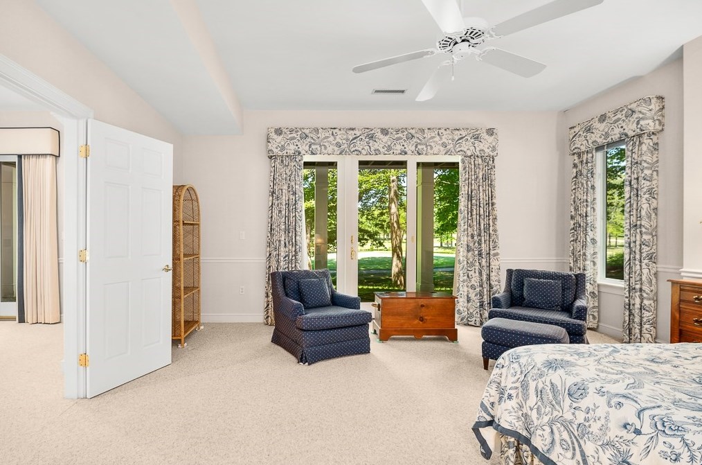 14 Choate Ln, Ipswich MA 01938-3013 exterior