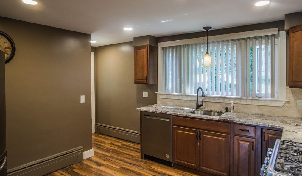 120 Orient St, Worcester MA 01604-2951 exterior