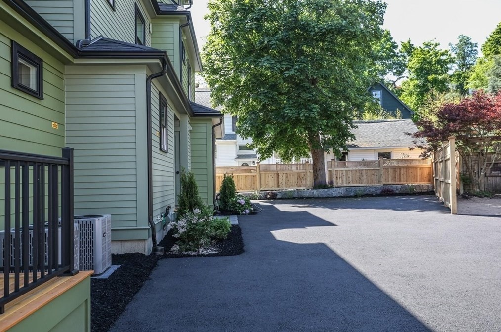 104 Jamaica St, Boston MA exterior